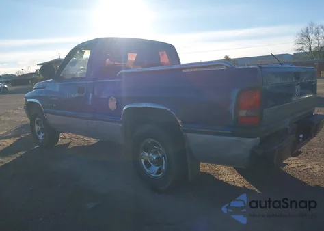 1994 Dodge Ram 1500 z USA, uszkodzony, nr VIN 3B7HC16Y7RM544230
